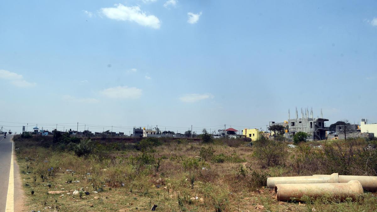 after-15-years-bda-to-begin-allotment-of-sites-in-shivaram-karanth